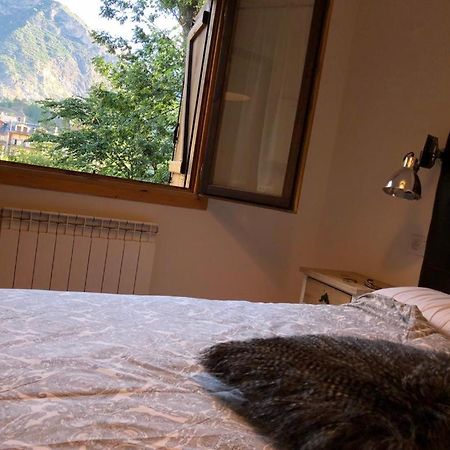 Bpirineos-La Casita Del Rebeco Leilighet Benasque Eksteriør bilde